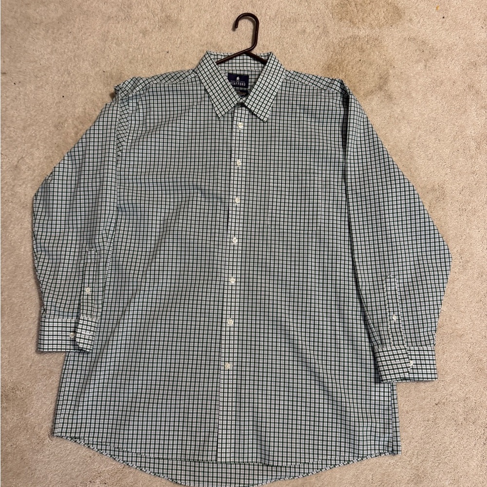 NWOT never been washed Stafford Men's green and White Plaid Shirt
